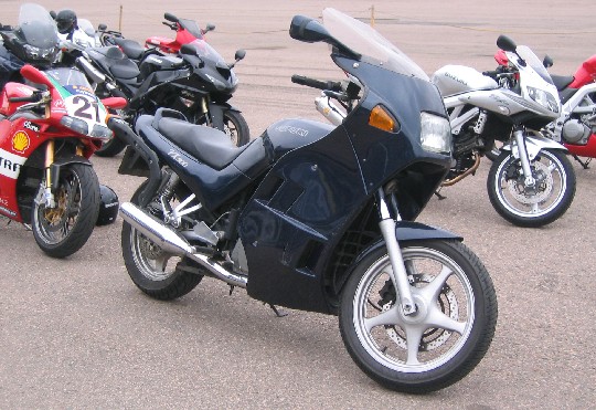 Motorcykel Suzuki VX800